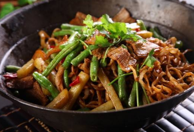 铁锅焖面加盟店_北京铁锅焖面加盟优势_北京铁锅焖面加盟条件