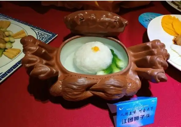 泸州泸菜特色_泸州特色美食推荐_泸菜地方风味流派