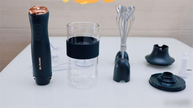 垃圾处理器厨房必备_面包机美食料理_空气炸烤箱家庭使用体验