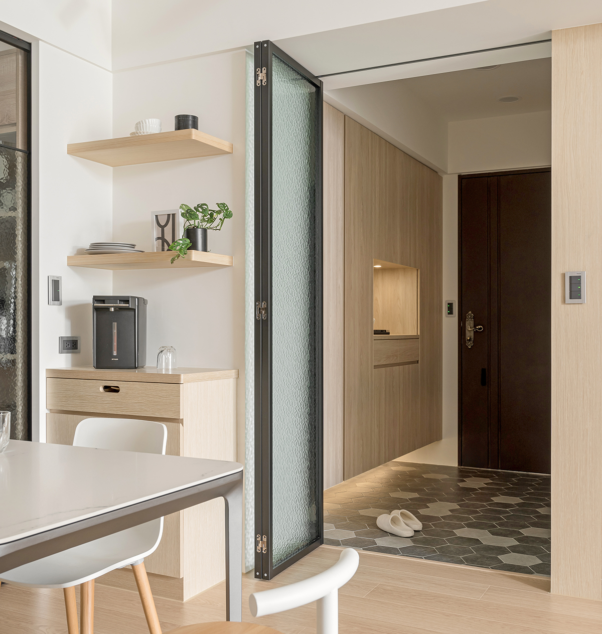 套内仅73㎡,全屋堪称“教科书式”装修,日子过得清爽又干净(图3) 73㎡ 北欧混搭日式装修 _中门户型装修_ 73㎡ 教科书式装修案例