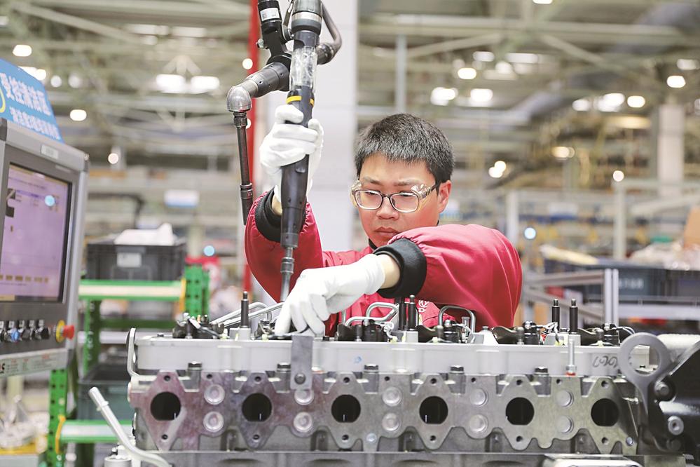 东风康明斯:提速发力决胜“收官战”(图3) 东风康明斯AGV物流小车_东风康明斯发动机参数_东风康明斯维修技能竞赛