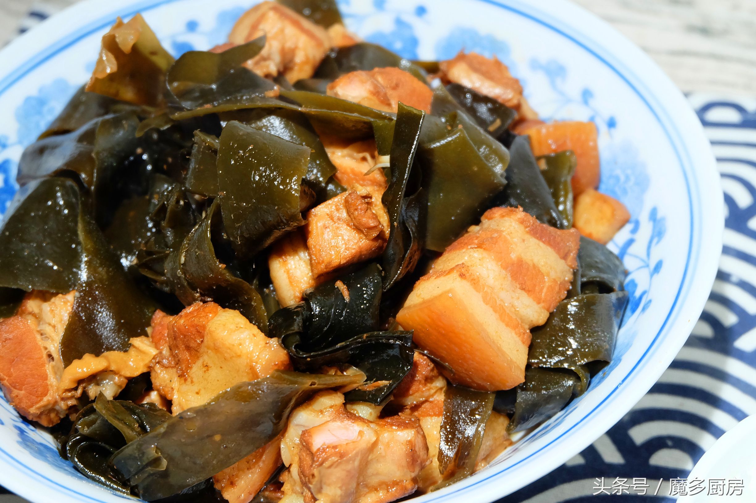 这两种食材搭配在一起,就是一锅总也吃不腻的炖菜!做法很简单!(图2) 海带炖肉食谱_五花肉炖海带_素菜炖菜大全