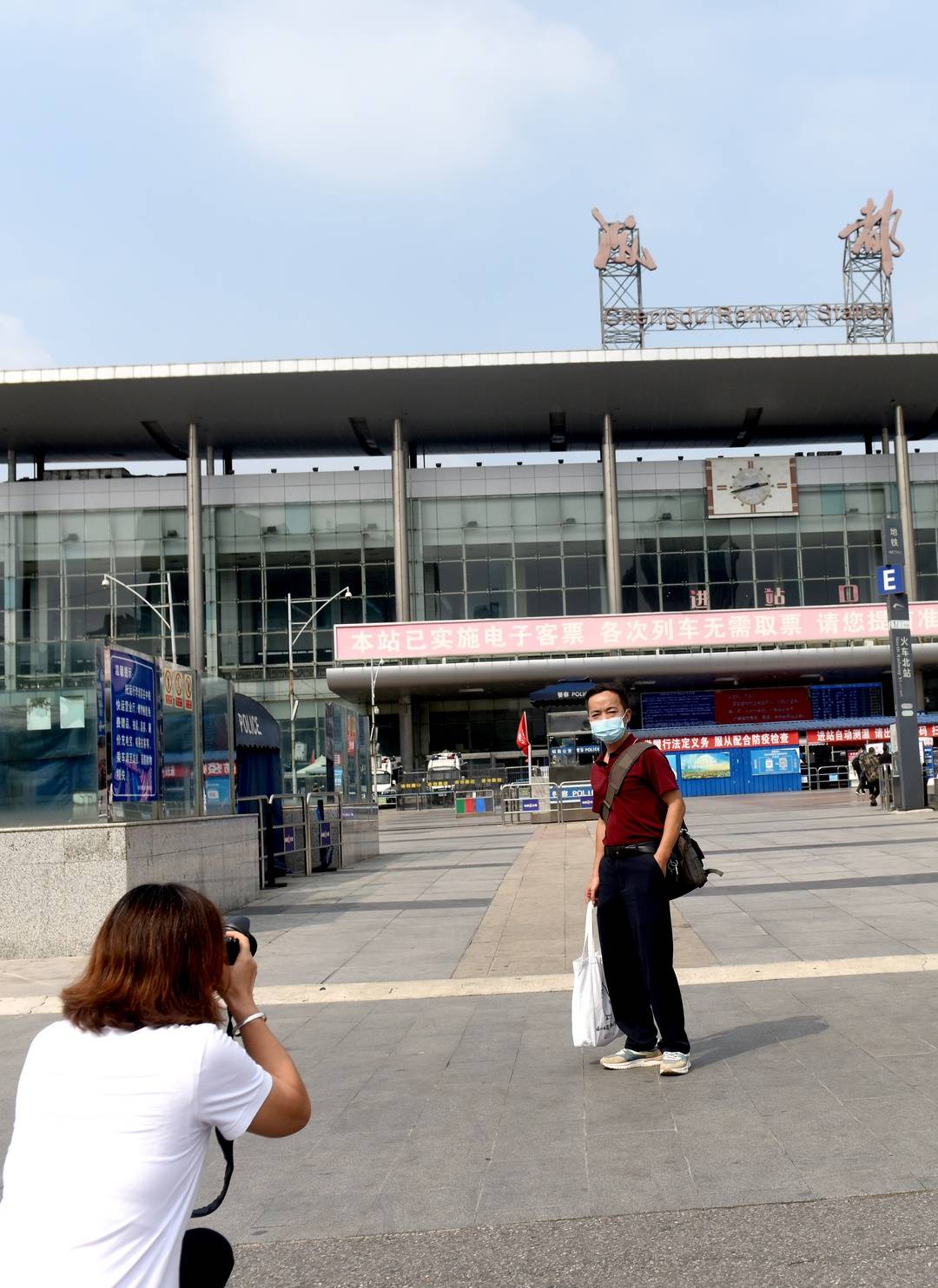 我镜头里的火车北站:一场跨越28年的流动记忆丨再见 成都站(图1) 成都火车北站 成都站_成都站改扩建时间_成都火车北站历史变迁