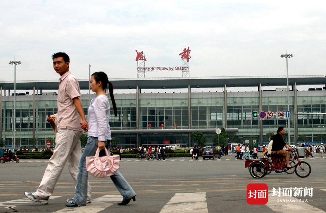 我镜头里的火车北站:一场跨越28年的流动记忆丨再见 成都站(图11) 成都站改扩建时间_成都火车北站 成都站_成都火车北站历史变迁