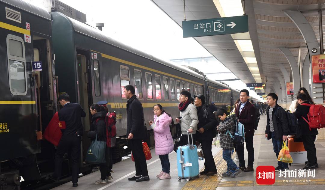 我镜头里的火车北站:一场跨越28年的流动记忆丨再见 成都站(图14) 成都火车北站 成都站_成都火车北站历史变迁_成都站改扩建时间