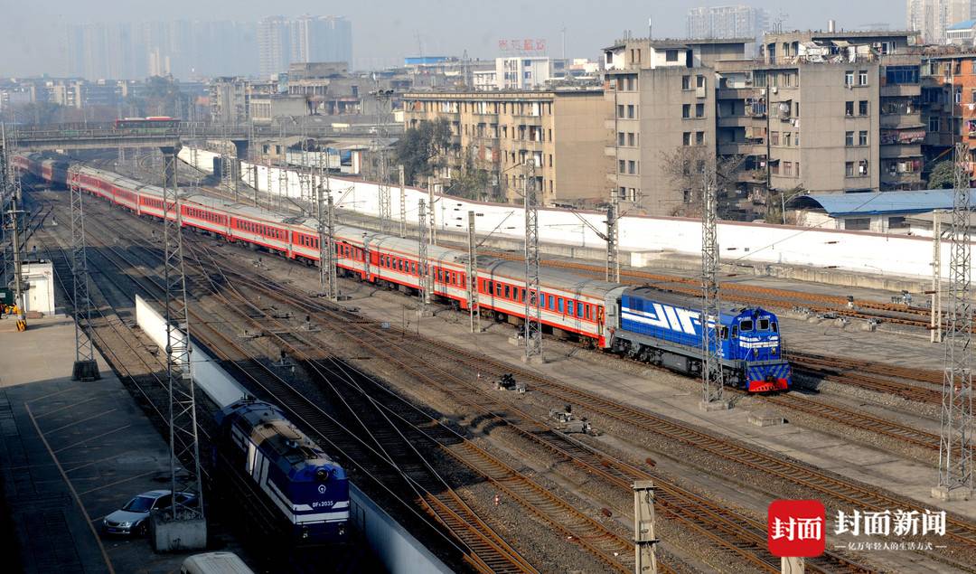 我镜头里的火车北站:一场跨越28年的流动记忆丨再见 成都站(图10) 成都火车北站历史变迁_成都火车北站 成都站_成都站改扩建时间