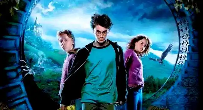 七部精彩小说推荐:从科幻到玄幻的阅读之旅(图6) 科幻悬疑小说 赛博朋克警察故事 奇幻魔法世界_科技公司入侵魔法世界的小说