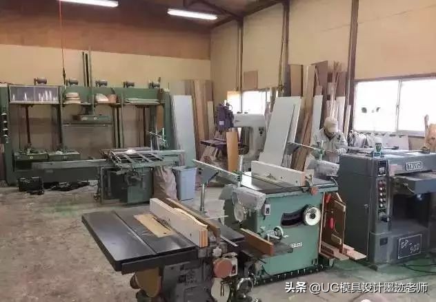 无论男女一律剃寸头!禁止员工恋爱!34人的小作坊,年入11个亿(图1) 秋山木工 学徒制度 匠人精神_装潢木工学徒