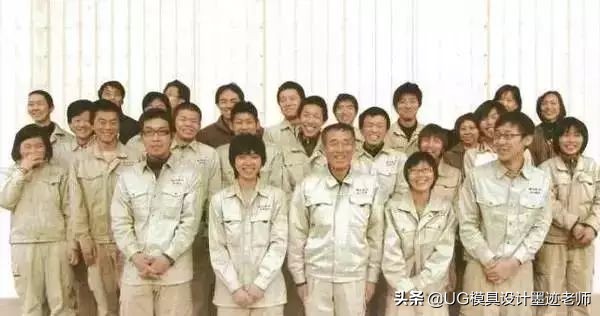 无论男女一律剃寸头!禁止员工恋爱!34人的小作坊,年入11个亿(图9) 装潢木工学徒_秋山木工 学徒制度 匠人精神