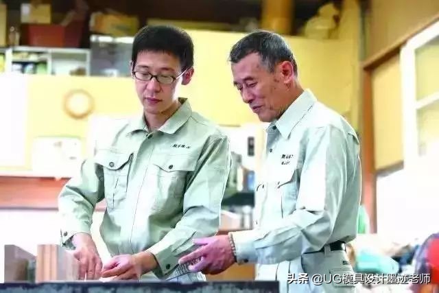 无论男女一律剃寸头!禁止员工恋爱!34人的小作坊,年入11个亿(图10) 秋山木工 学徒制度 匠人精神_装潢木工学徒