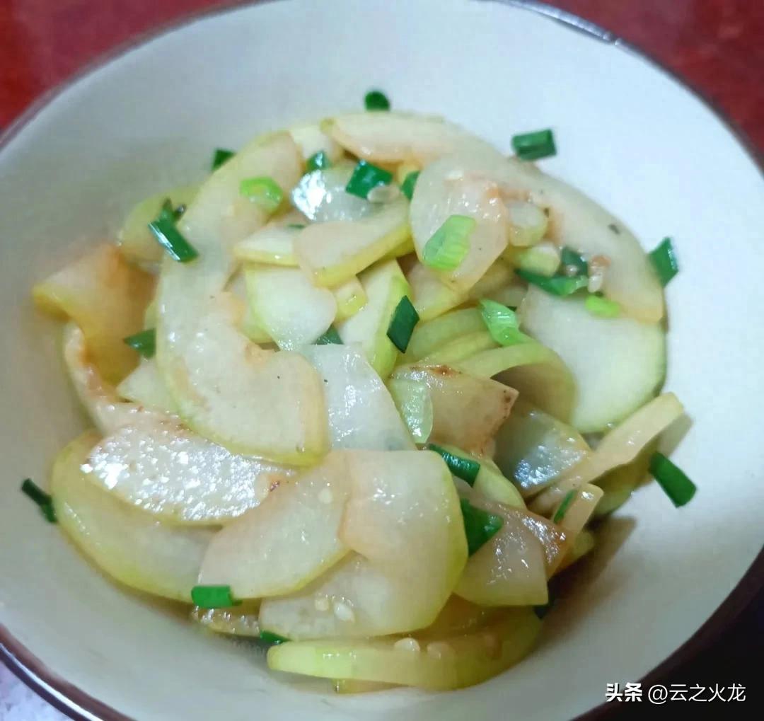 4道超低脂蔬菜做法,每天坚持吃,肚腩悄悄变小,真不是吹的!(图1) 减肚子家常菜做法_低脂蔬菜清炒食谱_吃什么炖菜可以减肥