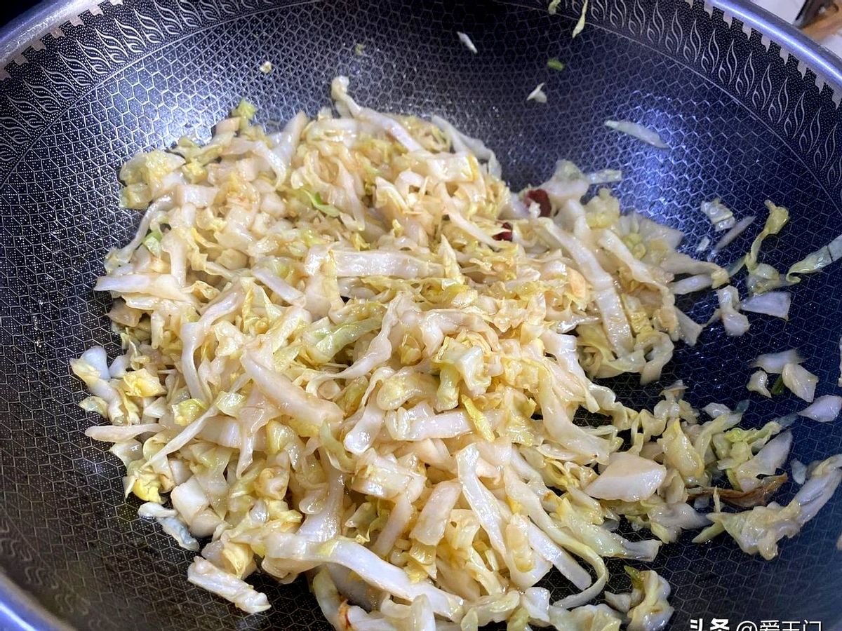 这4菜使劲吃,低脂刮油,每天一盘,大肚腩都小了,穿啥都好看(图3) 生菜包菜荷兰豆蒲瓜_吃什么炖菜可以减肥_刮油食谱