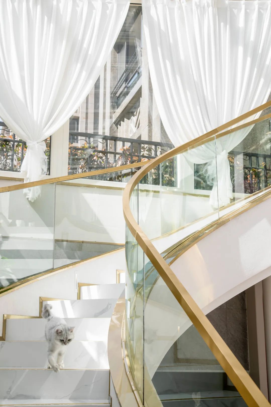 现代轻奢家居设计_少儿舞蹈房装修效果图_艺术人士住宅装修