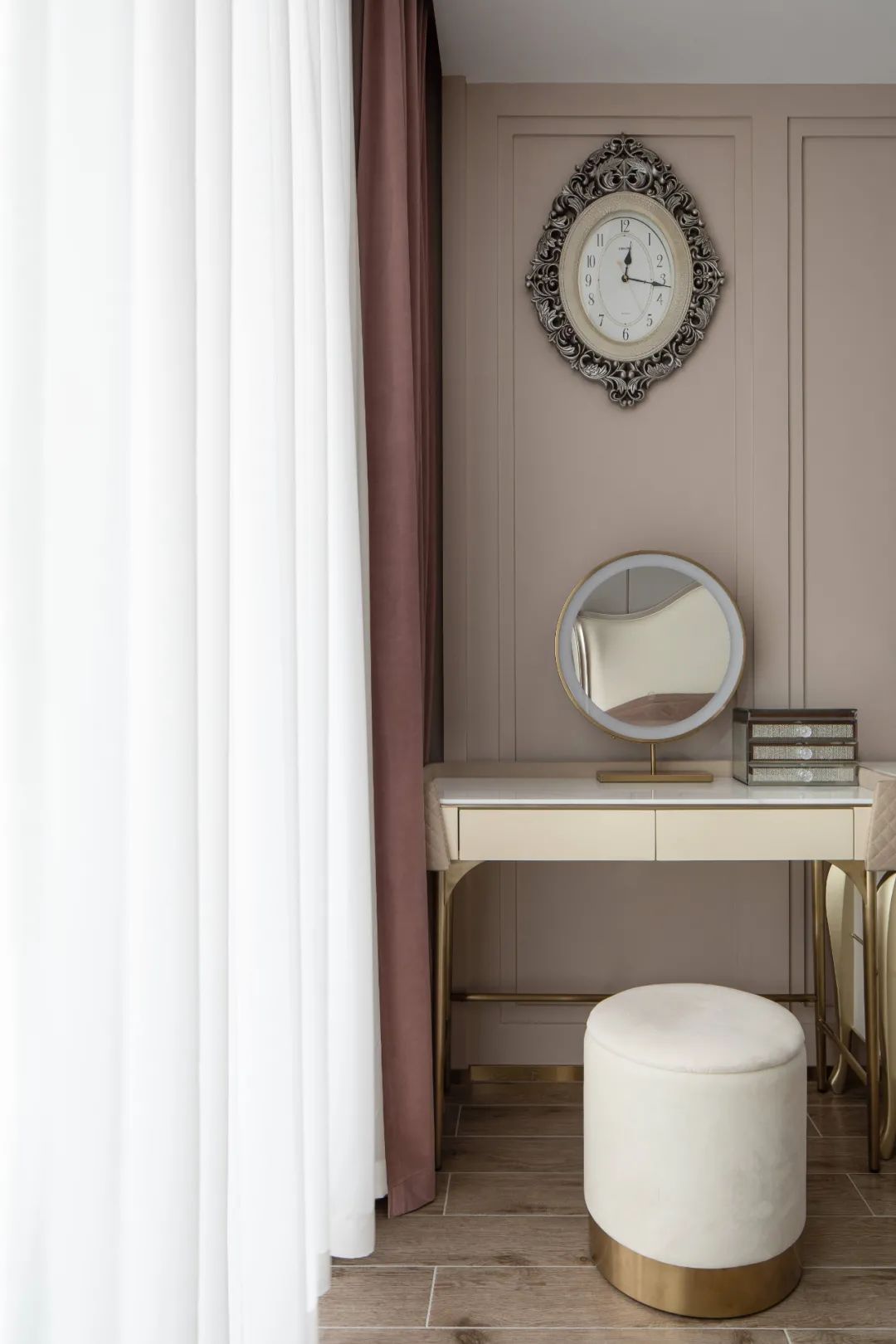 少儿舞蹈房装修效果图_现代轻奢家居设计_艺术人士住宅装修