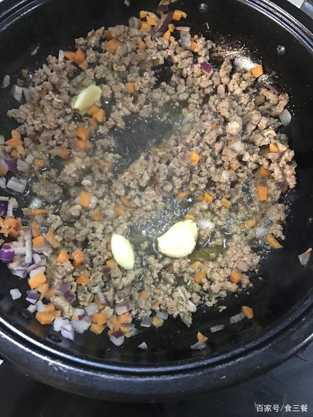 外面卖58一份的肉酱意大利面,在家也能做,味道不输外面,超好吃(图8) 没有意面酱怎么做意面_肉酱意大利面在家做_58元肉酱意大利面做法