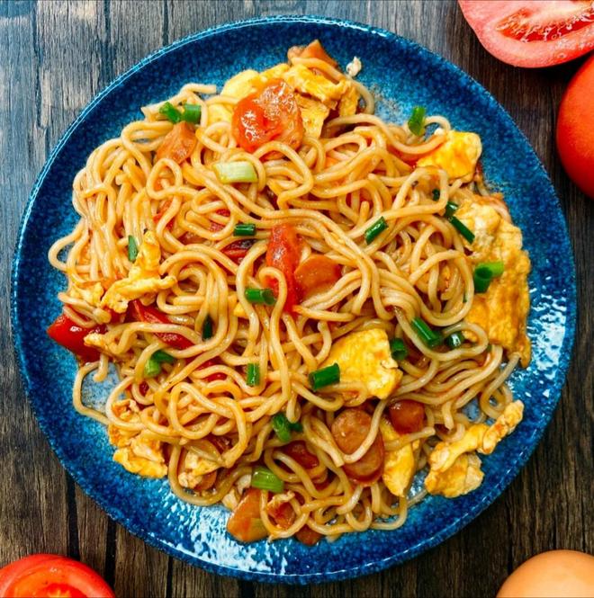 四款超好吃的面条做法,做法简单快手,口感香而不腻,好吃到惊艳(图1) 番茄肉酱意大利面食谱_没有意面酱怎么做意面_番茄家常炒面做法
