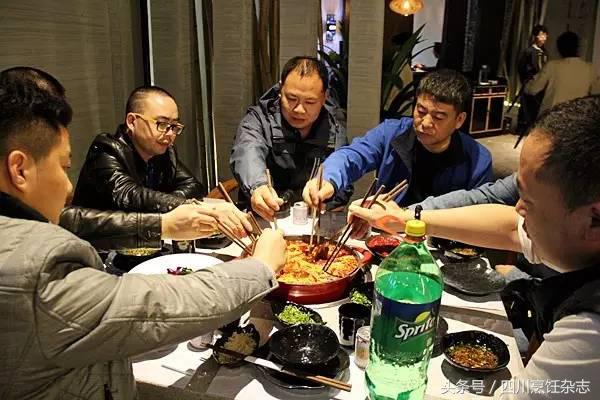 四川烹饪杂志社体验美味活动 梵景火锅 成都 最有范儿的火锅_绿色阳台后院园林火锅