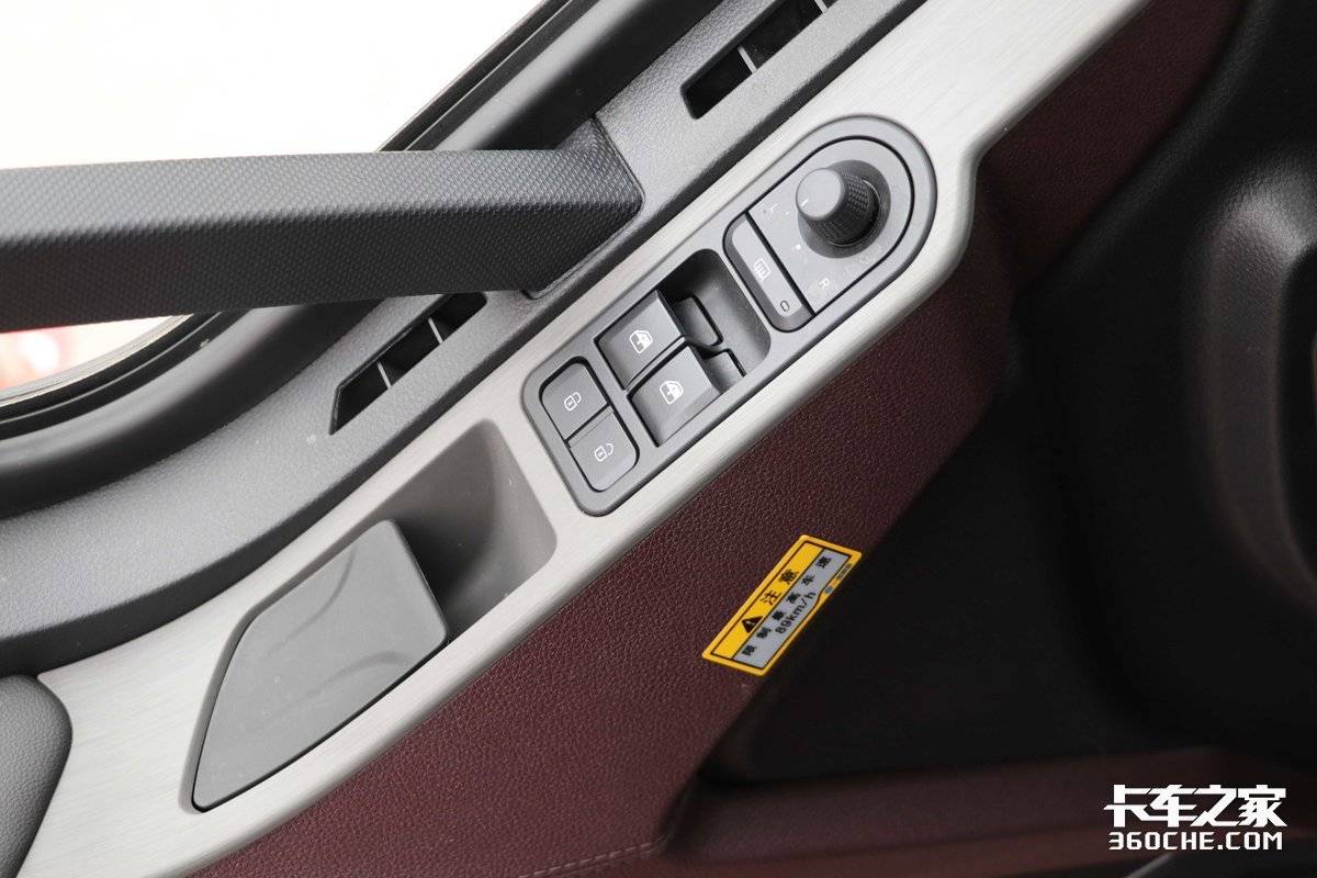 8X4载货车再出黑马,560马力解放J6V给你高效舒适旗舰级体验(图21) 西南地区绿通禽畜运输车_解放j6发动机大修视频_解放J6V 8×4 AMT载货车