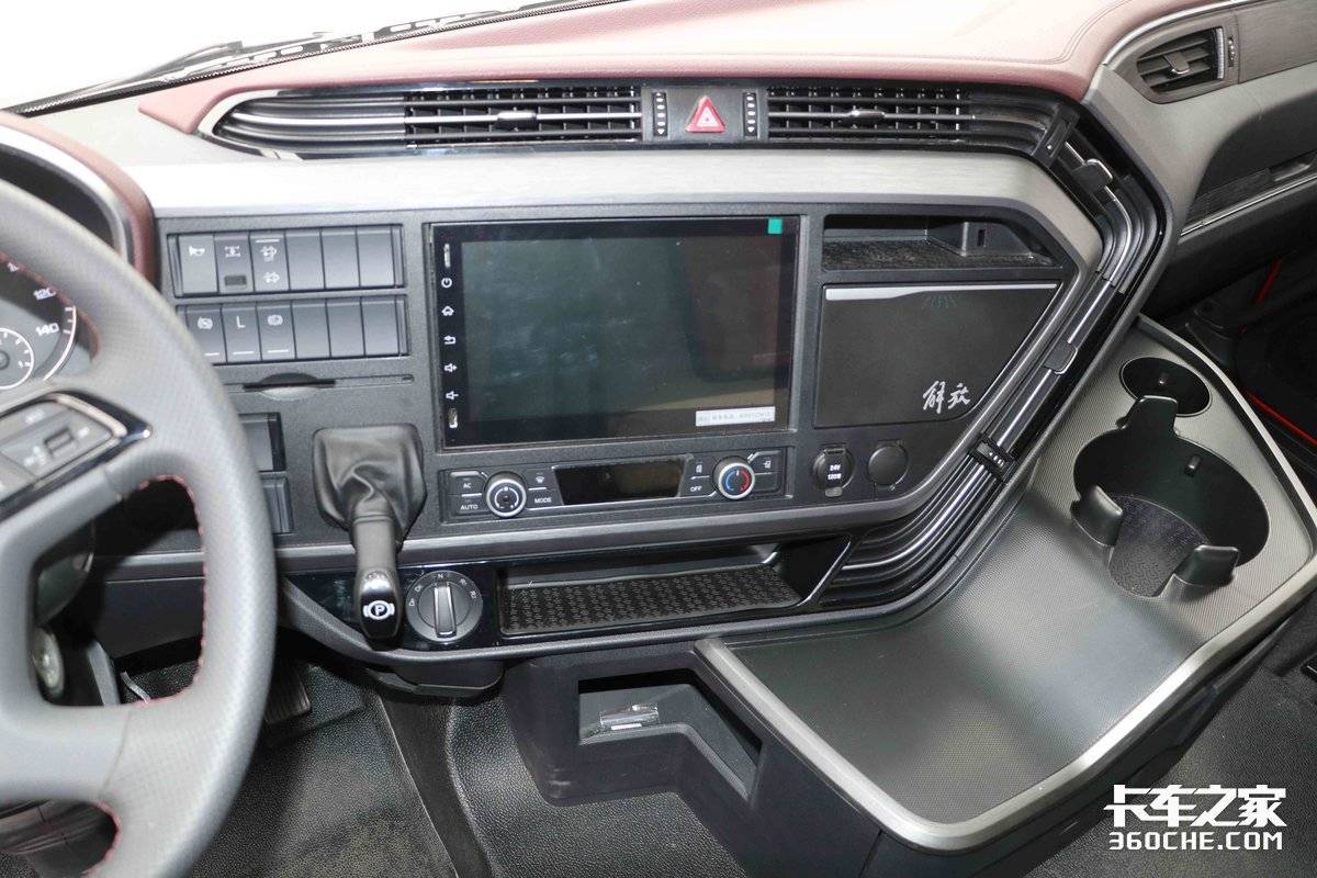 8X4载货车再出黑马,560马力解放J6V给你高效舒适旗舰级体验(图22) 解放J6V 8×4 AMT载货车_西南地区绿通禽畜运输车_解放j6发动机大修视频