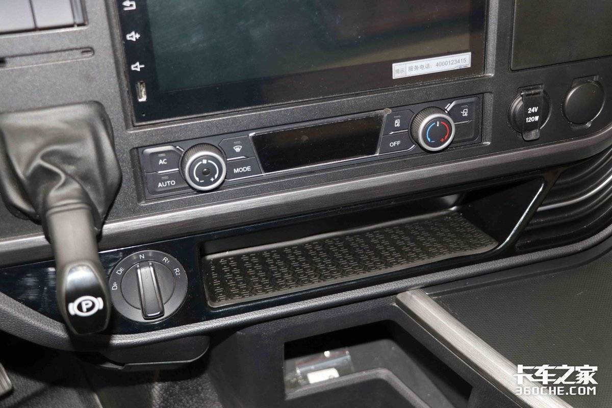 8X4载货车再出黑马,560马力解放J6V给你高效舒适旗舰级体验(图23) 解放J6V 8×4 AMT载货车_解放j6发动机大修视频_西南地区绿通禽畜运输车