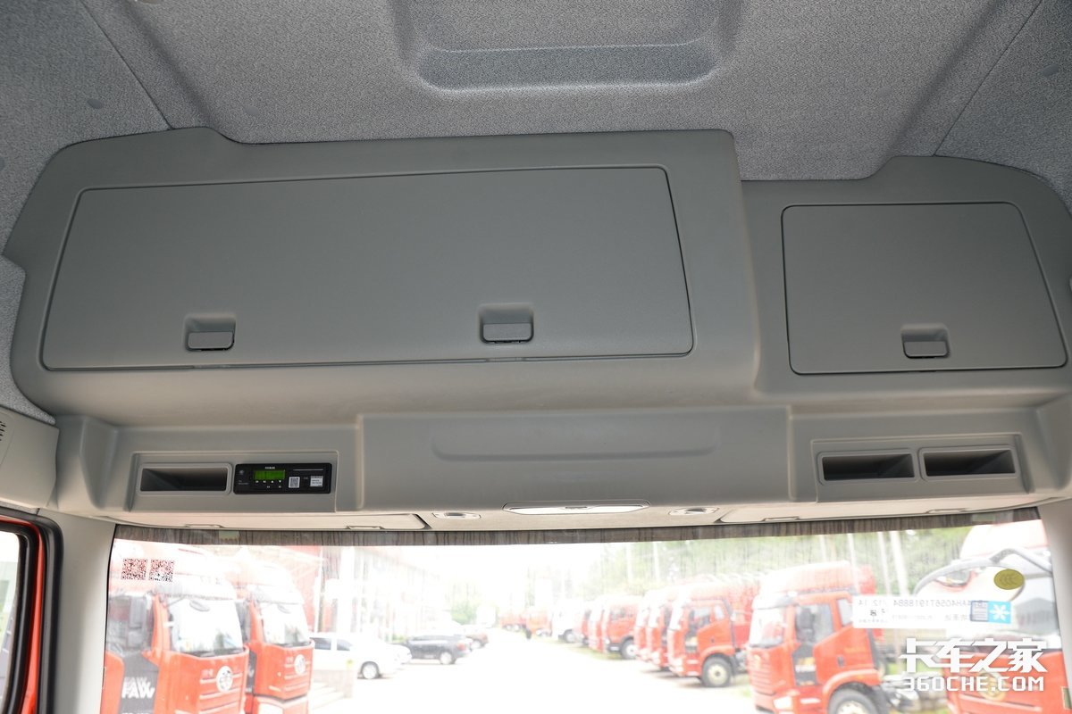 4米超长轴距,AMT+空气悬架,460马力解放J6P牵引车再升级(图22) 解放J6P卡车 国六标准模块化卡车 4000mm轴距长途运输卡车_解放j6发动机大修视频