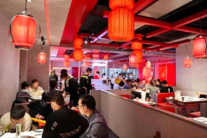 川菜为何成为中餐海外主力?并非价格低廉,而是四川太壕了!(图1) 四川物产丰富 川菜遍地开花 川菜调味体系_外国人吃川菜