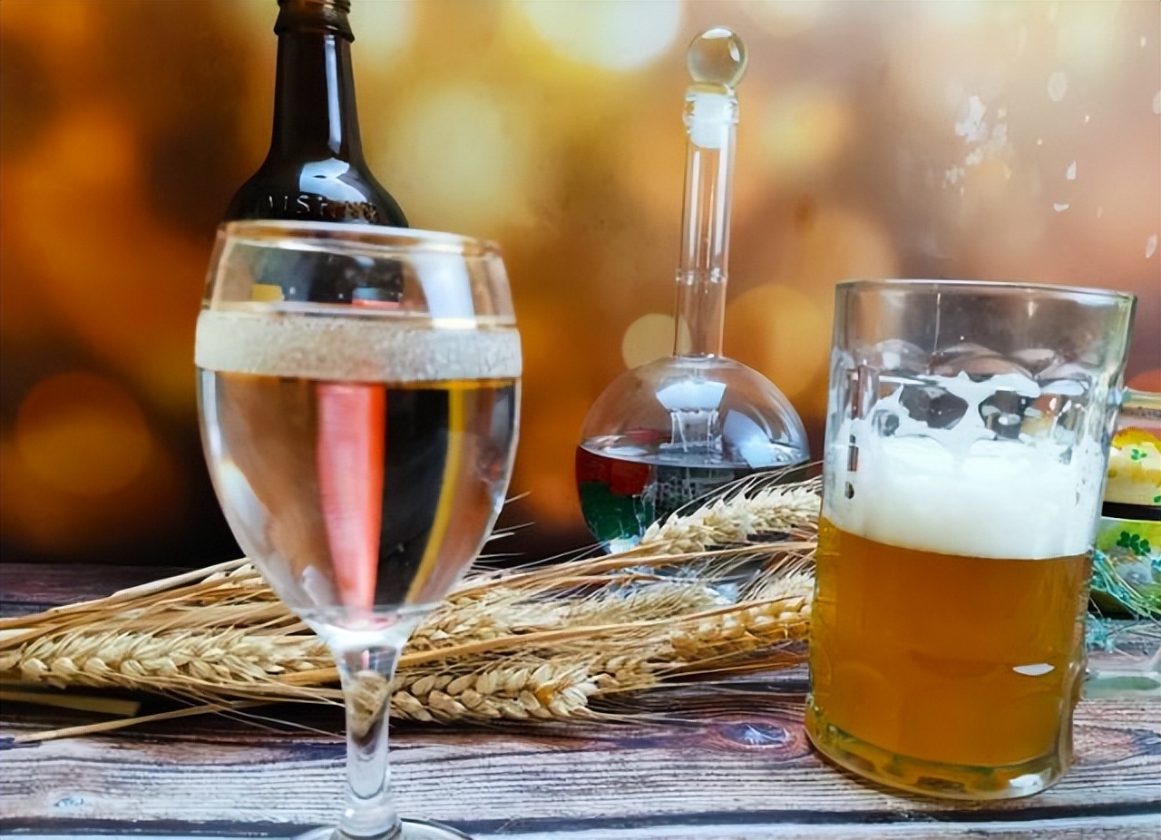夏季饮酒有讲究!白酒VS啤酒,医生提醒牢记3喝3不喝原则(图3) 高温饮酒风险_夏季饮酒危害_吃烧烤喝白酒好不好