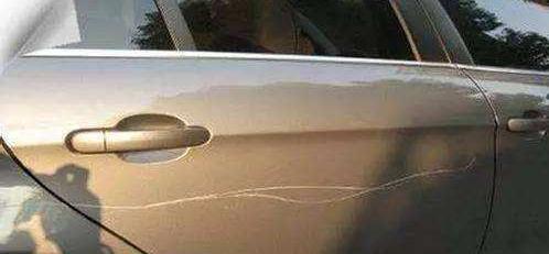 车身划痕险,你还在买么?(图2) 车身划痕险购买意义_车损险后购买划痕险分析_车身划痕险图片