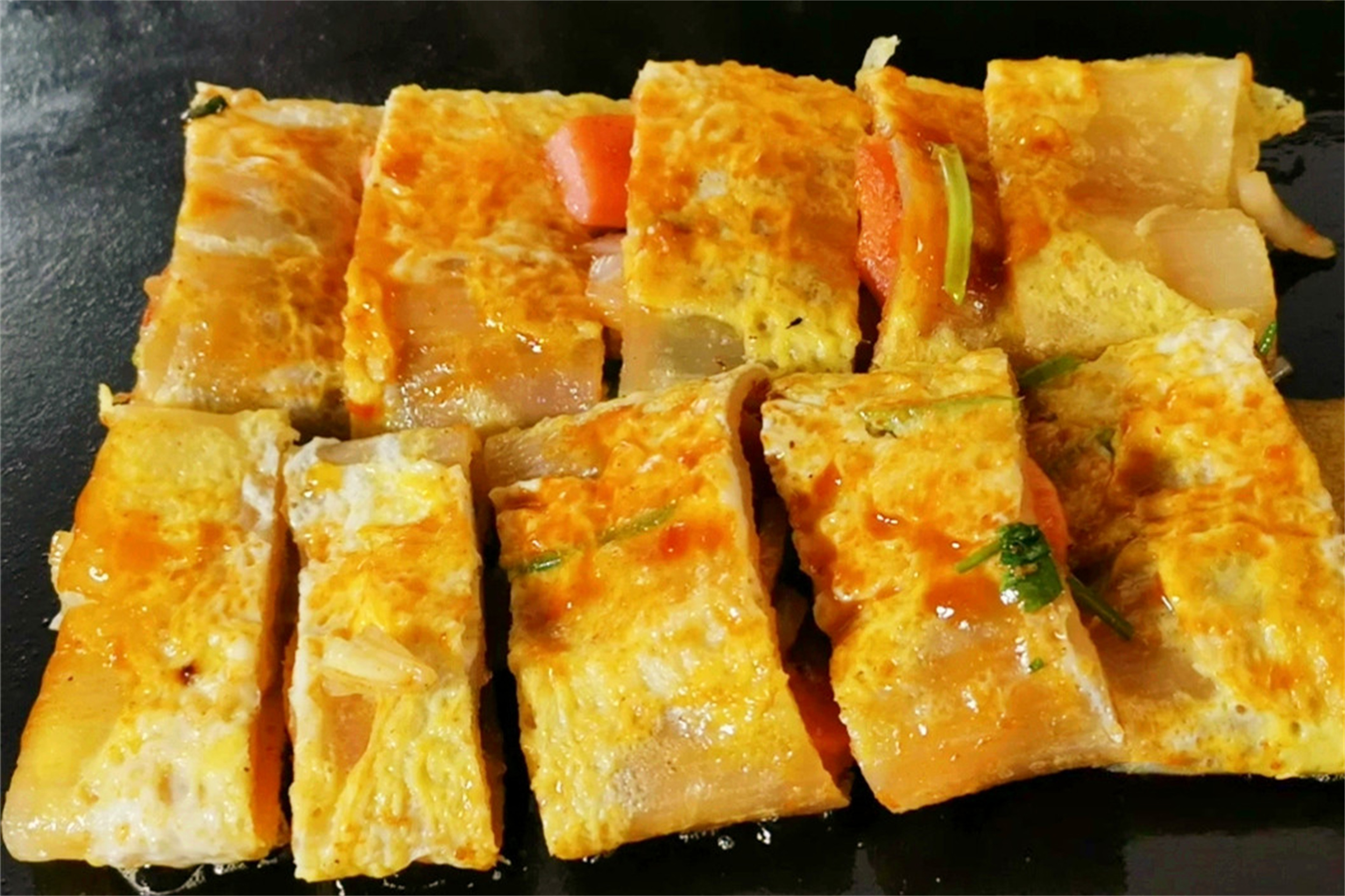 没创意却挺赚钱的8种小吃,从南到北都是“熟面孔”,摆摊不愁卖(图5) 摆摊小吃推荐_学什么小吃好卖_臭豆腐烤冷面肉夹馍做法