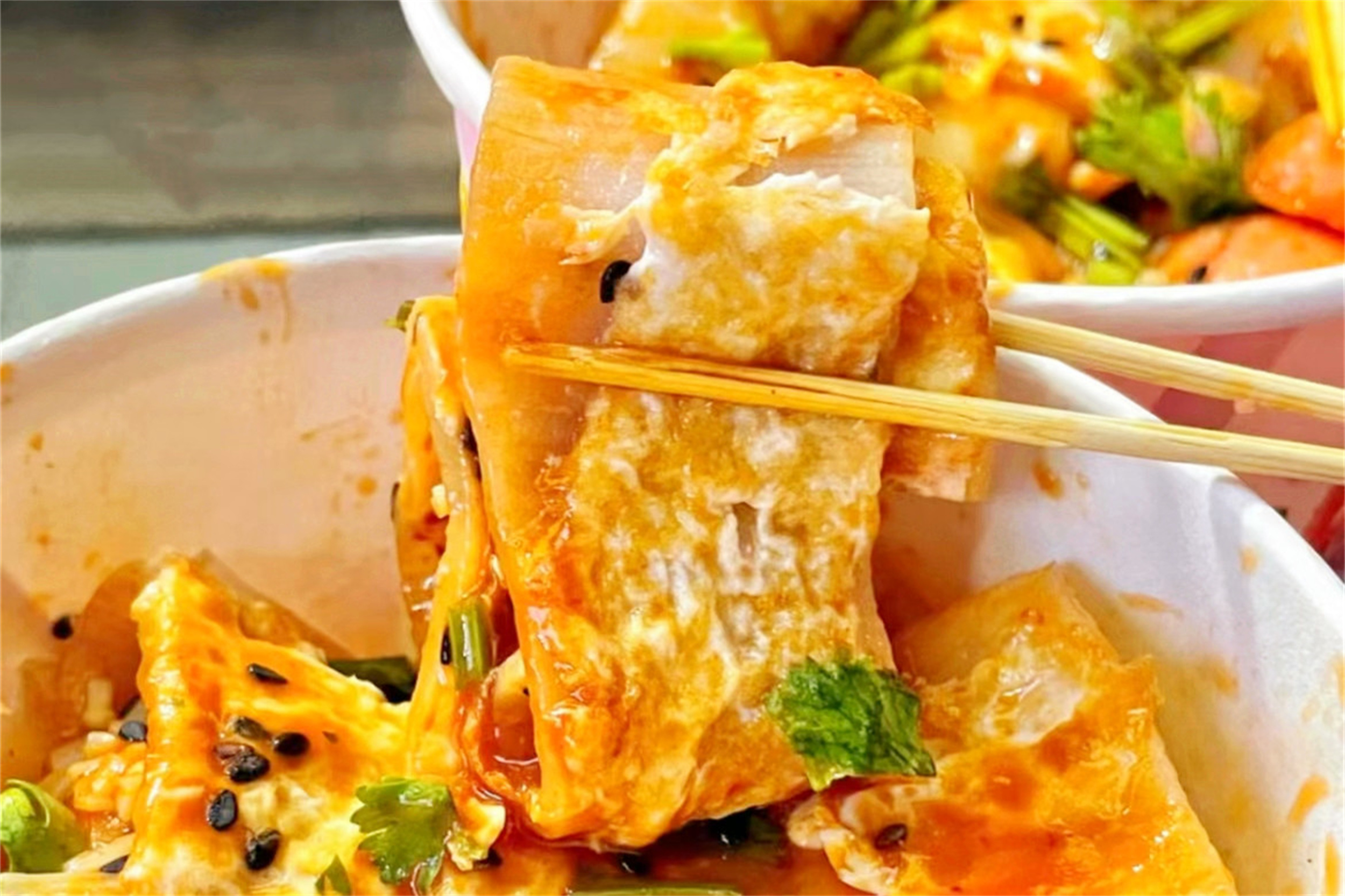 没创意却挺赚钱的8种小吃,从南到北都是“熟面孔”,摆摊不愁卖(图6) 学什么小吃好卖_臭豆腐烤冷面肉夹馍做法_摆摊小吃推荐