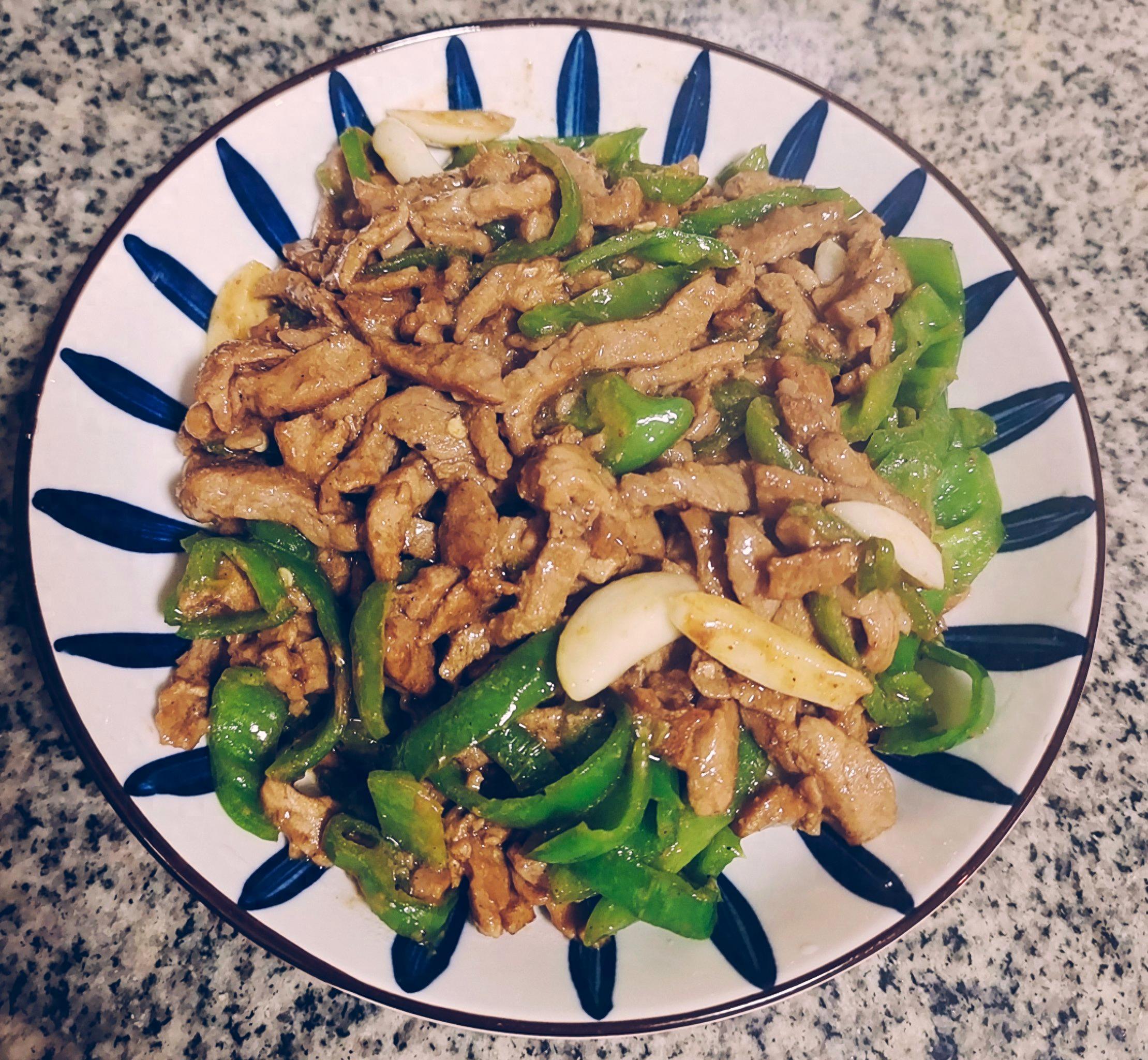 瘦肉炒不好别发愁!一招妙计,香嫩不柴无腥气,配菜随心超下饭(图1) 炒瘦肉技巧_名菜家做猪肉_去腥炒瘦肉方法