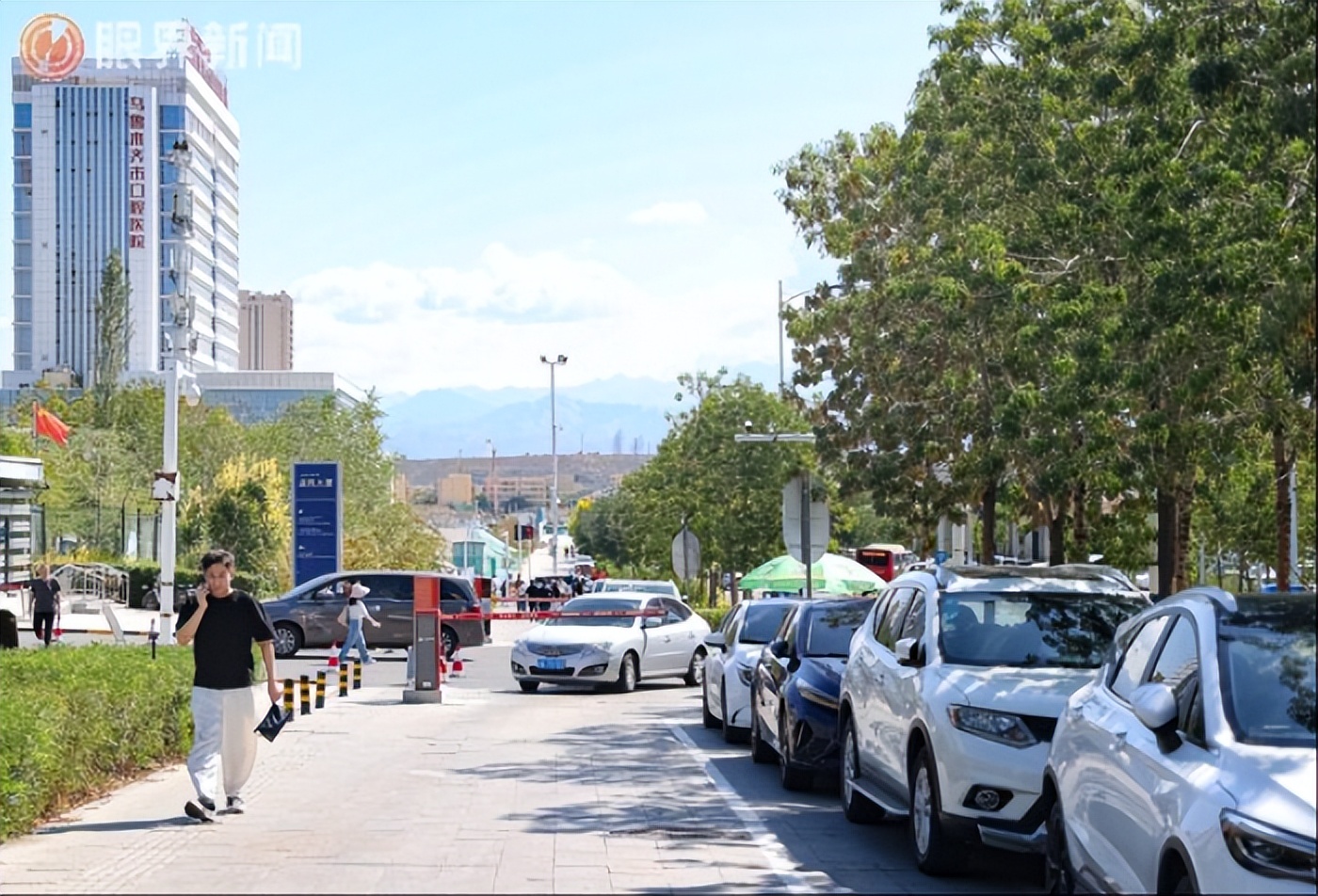 新建停车场+施划路侧泊位 乌鲁木齐再增4200余个停车位(图2) 海南大厦停车场收费_乌鲁木齐新增停车场_乌鲁木齐停车位数量