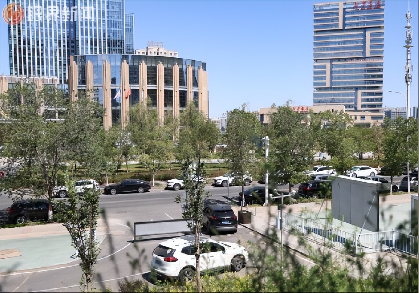 新建停车场+施划路侧泊位 乌鲁木齐再增4200余个停车位(图4) 海南大厦停车场收费_乌鲁木齐新增停车场_乌鲁木齐停车位数量