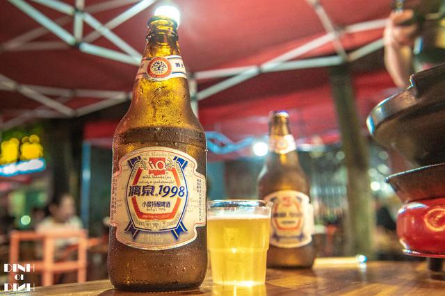 中越边境的美食街 不出国门就能尝到越南风味美食(图13) 凭祥美食街 夜市 中越美食_广西卫视吃货日记 凭祥烤猪在哪