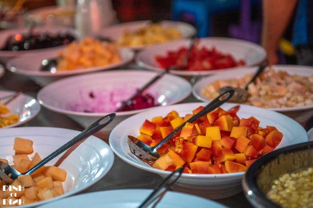 中越边境的美食街 不出国门就能尝到越南风味美食(图14) 凭祥美食街 夜市 中越美食_广西卫视吃货日记 凭祥烤猪在哪