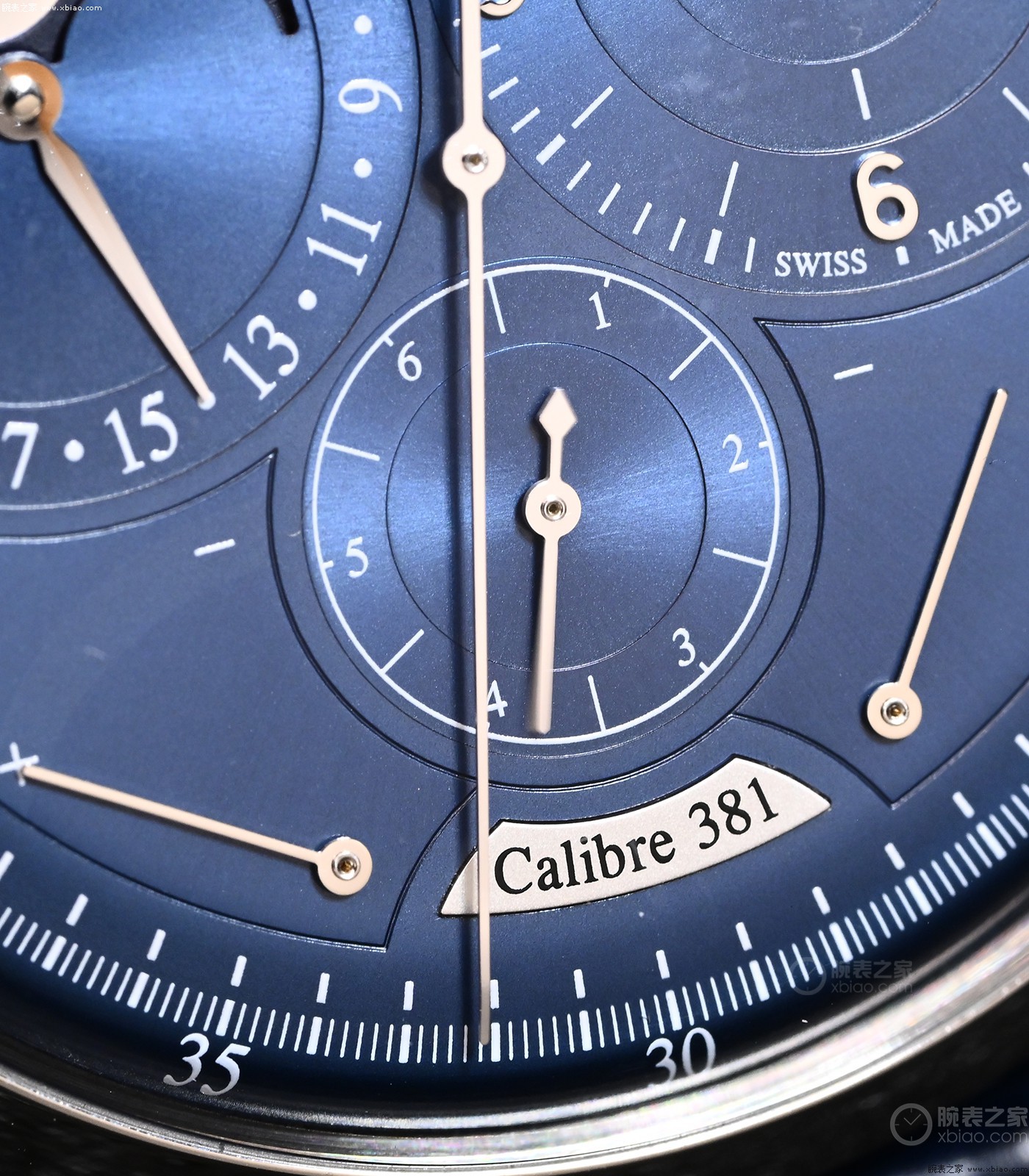 “对标”百达翡丽、朗格,积家“新一代双翼”,公价34万起步(图16) 积家世界时间价格_积家双翼月相钢壳_积家双翼构造详解