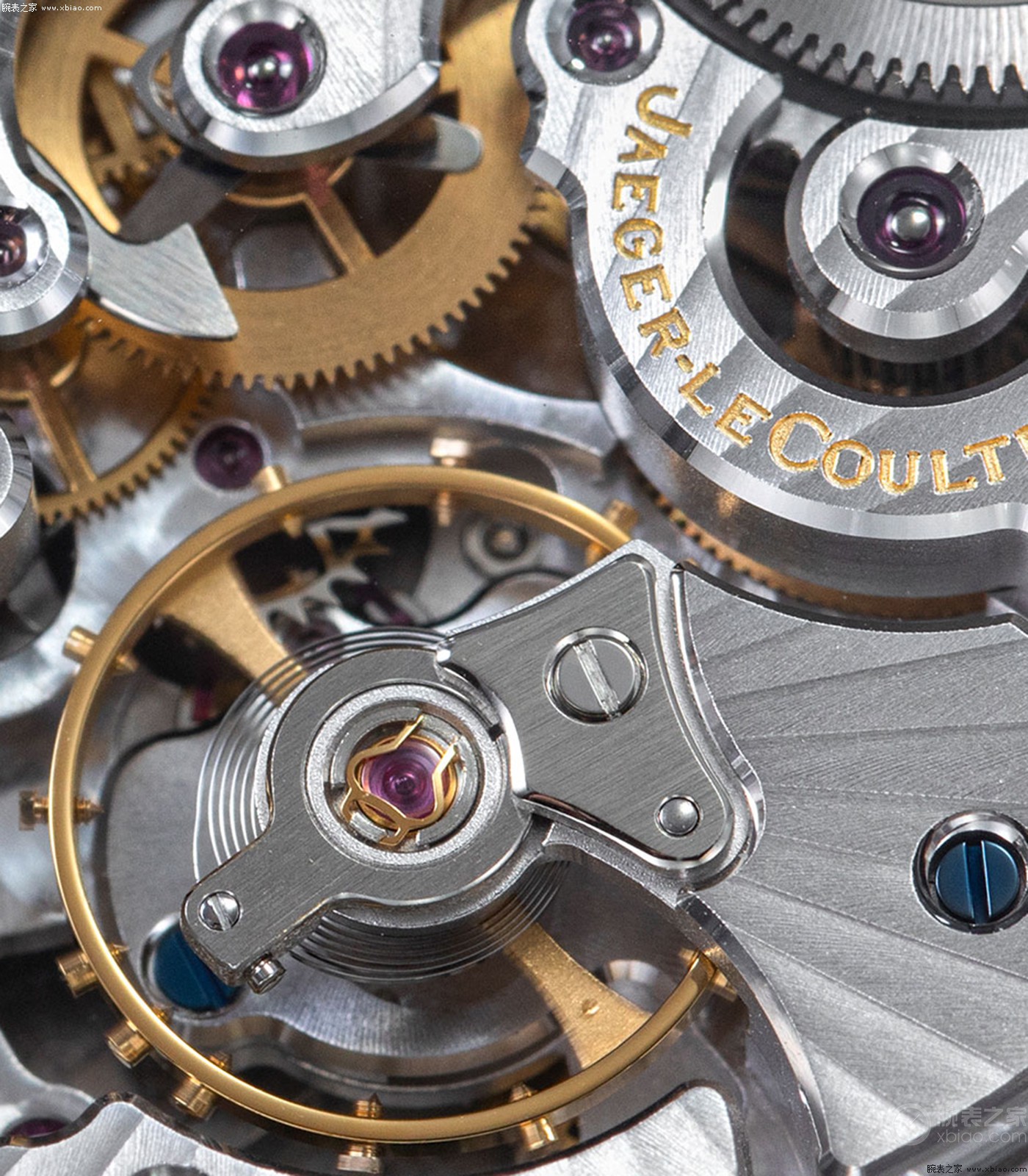 “对标”百达翡丽、朗格,积家“新一代双翼”,公价34万起步(图20) 积家双翼月相钢壳_积家双翼构造详解_积家世界时间价格