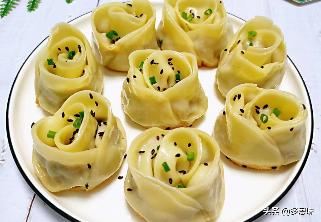 水饺吃腻了,不妨做点煎饺,推荐6种家常做法,肉香皮酥超美味(图6) 家常煎饺做法_玫瑰花蒸饺怎么做_脆皮煎饺制作教程