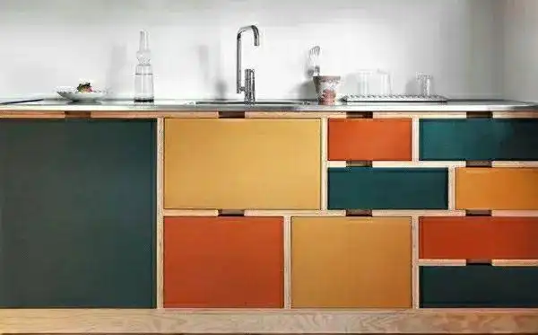 橱柜巧克力板颜色大全_小厨房橱柜颜色选择_白色橱柜优缺点