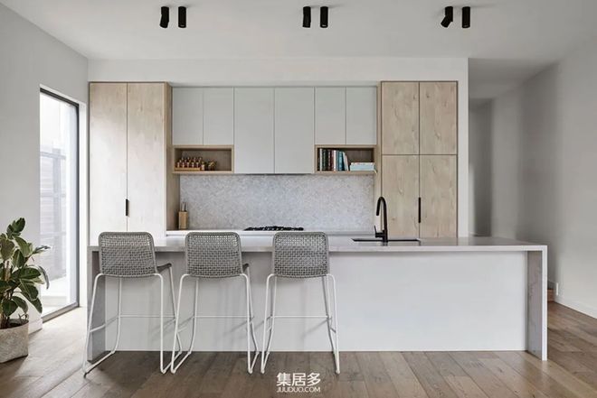 澳大利亚装修风格_高天花板明亮住宅风格_澳大利亚现代化小屋设计