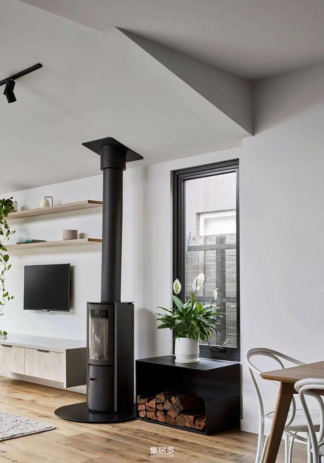 高天花板明亮住宅风格_澳大利亚装修风格_澳大利亚现代化小屋设计