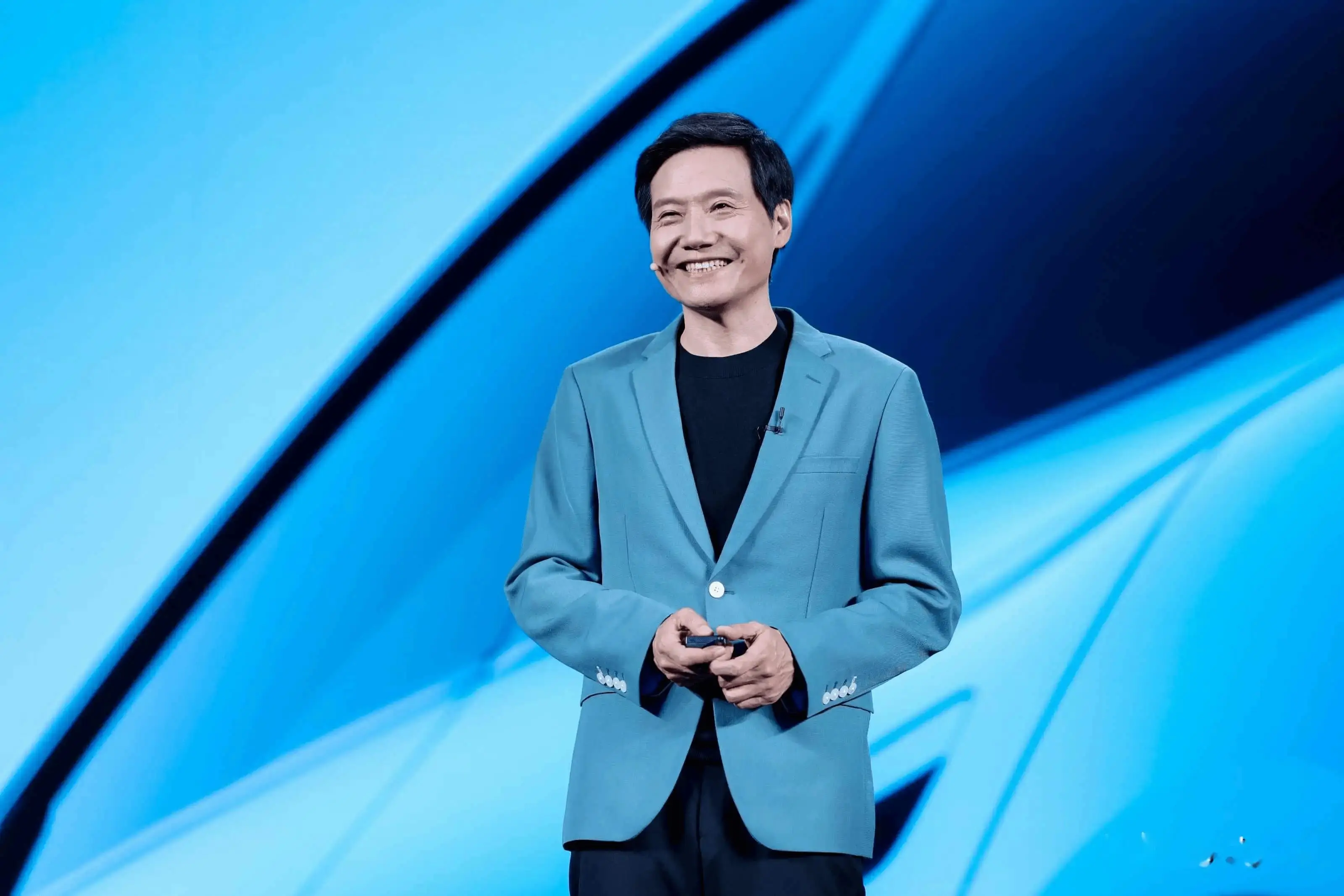 原来她就是雷军的妻子,怪不得做什么都能来财,娶一个贤妻旺三代(图1) 张彤是怎么认识雷军的_雷军妻子张彤_张彤投资人生