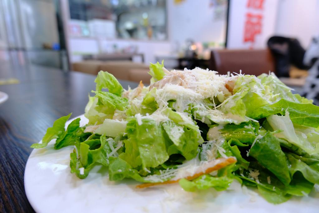 纪实 | 和园披萨店的“饼”上春秋(图9) 正宗意式披萨饼底配方_意式披萨手工制作方法_新出炉披萨加盟费