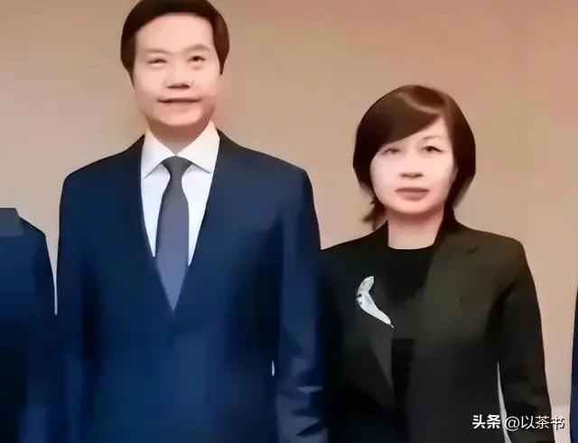 原来她就是雷军的妻子,怪不得做什么都能来财,娶一个贤妻旺三代(图19) 雷军张彤商业故事_张彤是怎么认识雷军的_小米汽车雷军退车风波