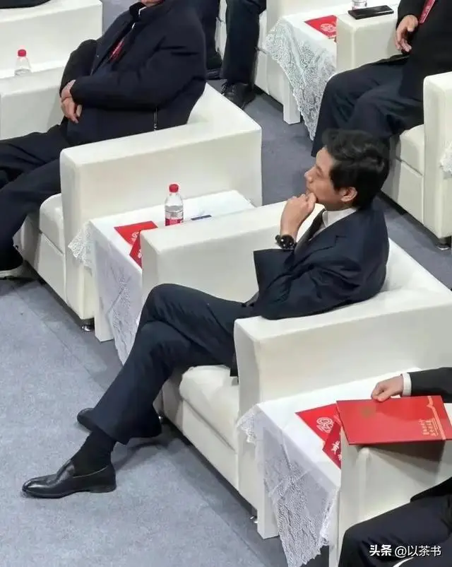 原来她就是雷军的妻子,怪不得做什么都能来财,娶一个贤妻旺三代(图8) 张彤是怎么认识雷军的_雷军张彤商业故事_小米汽车雷军退车风波