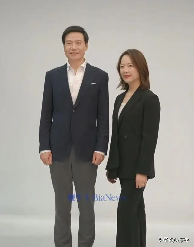 原来她就是雷军的妻子,怪不得做什么都能来财,娶一个贤妻旺三代(图9) 张彤是怎么认识雷军的_小米汽车雷军退车风波_雷军张彤商业故事