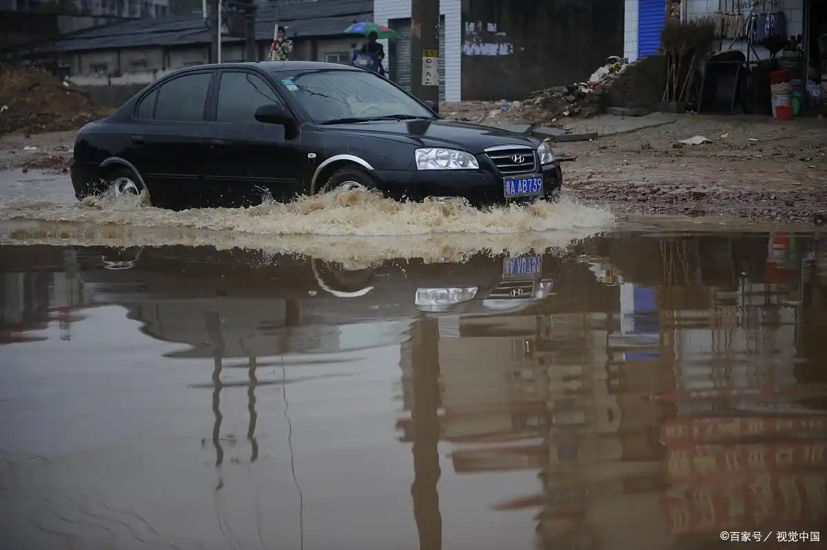 车辆遭遇泡水后,如何进行专业维修?(图1) 车辆泡水维修_汽车水淹后处理步骤_水淹车怎么修理