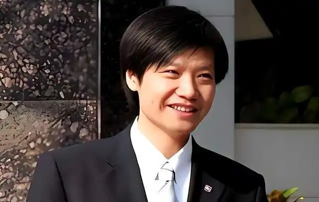 原来她就是雷军的妻子,怪不得做什么都能来财,娶一个贤妻旺三代(图8) 雷军与张彤的爱情故事_张彤是怎么认识雷军的_雷军张彤夫妻关系