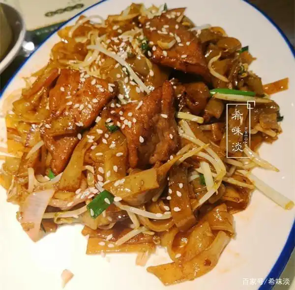 一家三口半夜吃宵夜,摆满一桌菜,吃到肚子滚圆,结账200不到!(图5) 晚上夜宵的图片大全_招牌菜推荐_粤菜夜宵