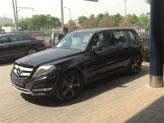 2.0T动力/或售38万 国产奔驰GLK260曝光(图3) 国产奔驰GLK260 2.0T谍照_奔驰glk300发动机价格_奔驰GLK260价格预测